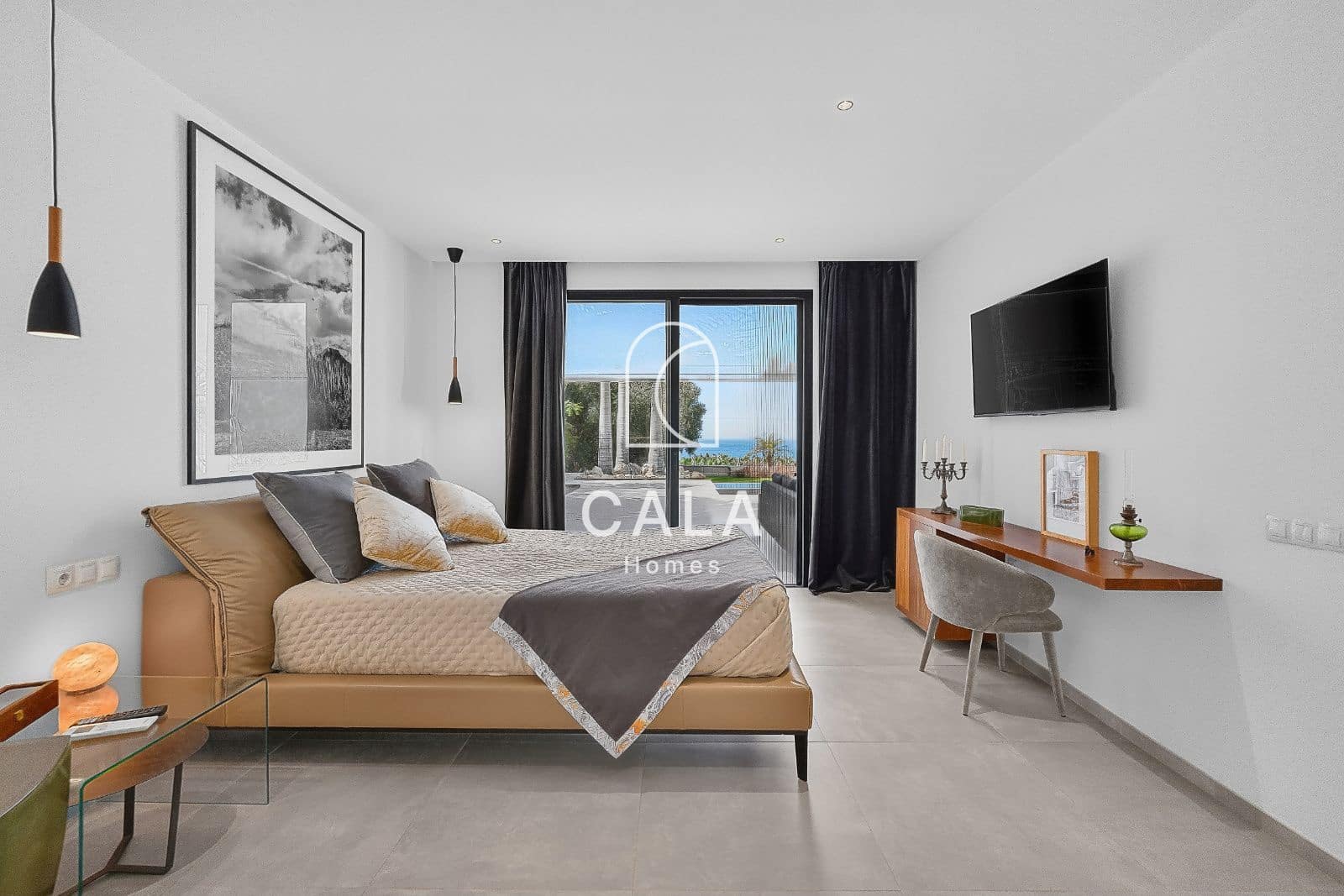 2 bedroom Villa for sale in Adeje with pool garage - € 2,500,000 (Ref: 10145219)
