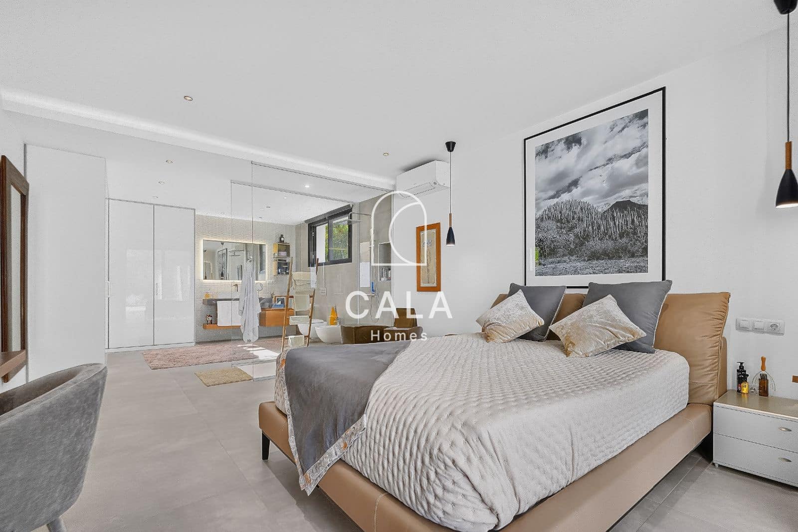 2 bedroom Villa for sale in Adeje with pool garage - € 2,500,000 (Ref: 10145219)