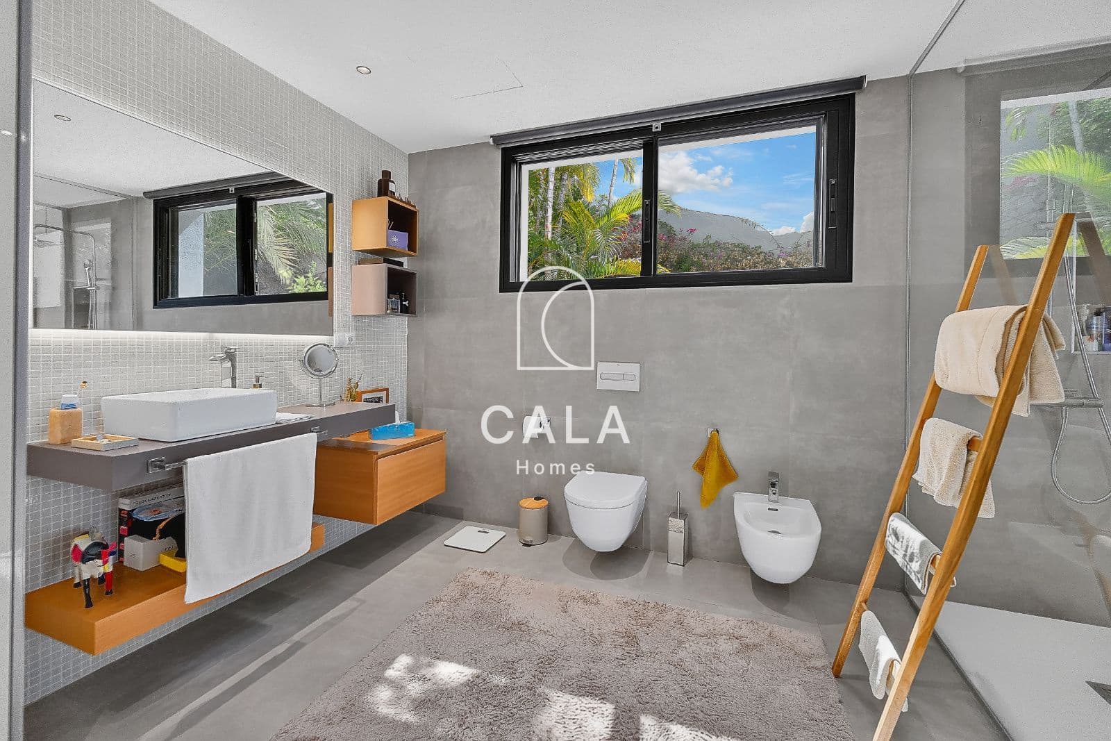 2 bedroom Villa for sale in Adeje with pool garage - € 2,500,000 (Ref: 10145219)