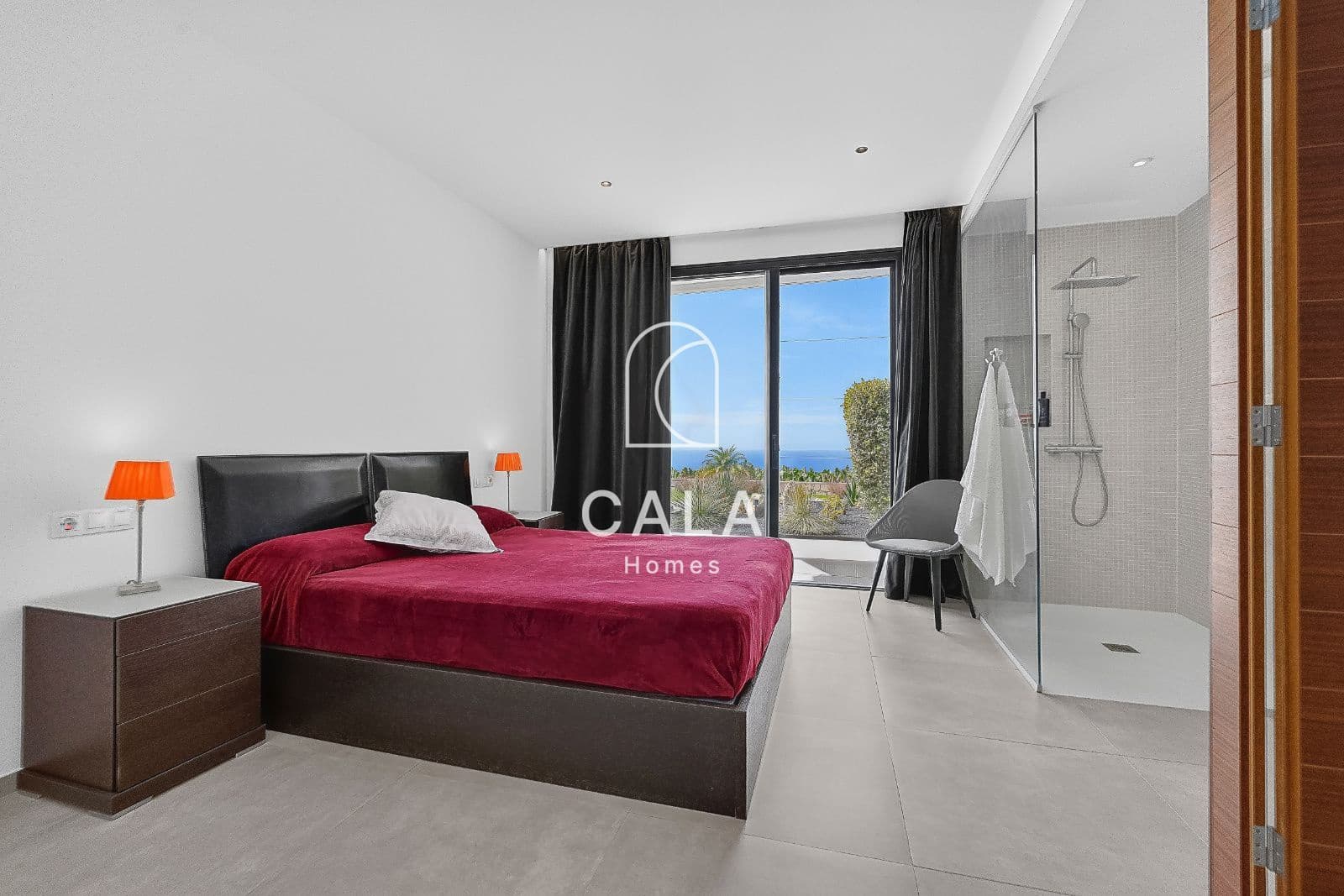 2 bedroom Villa for sale in Adeje with pool garage - € 2,500,000 (Ref: 10145219)