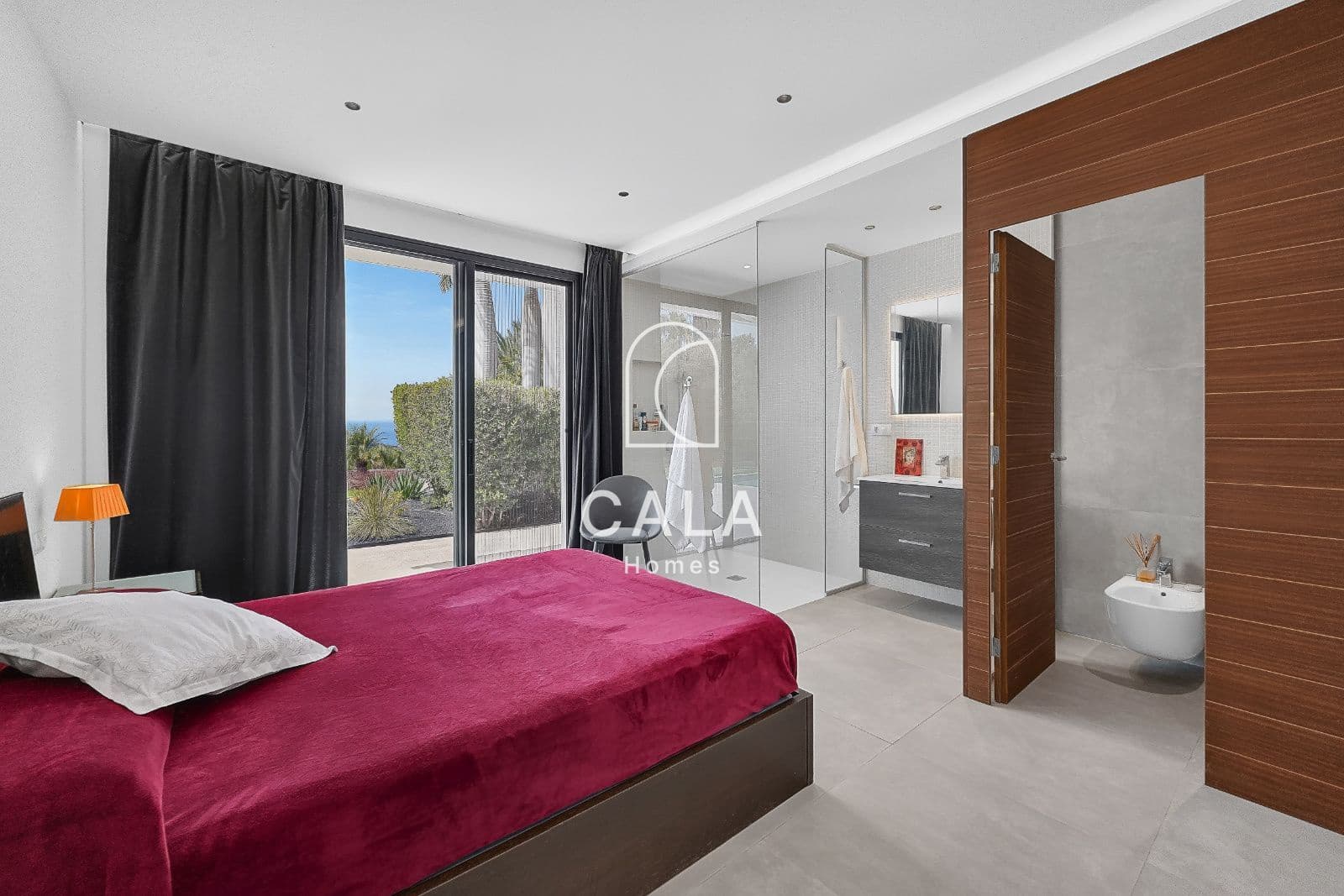 2 bedroom Villa for sale in Adeje with pool garage - € 2,500,000 (Ref: 10145219)