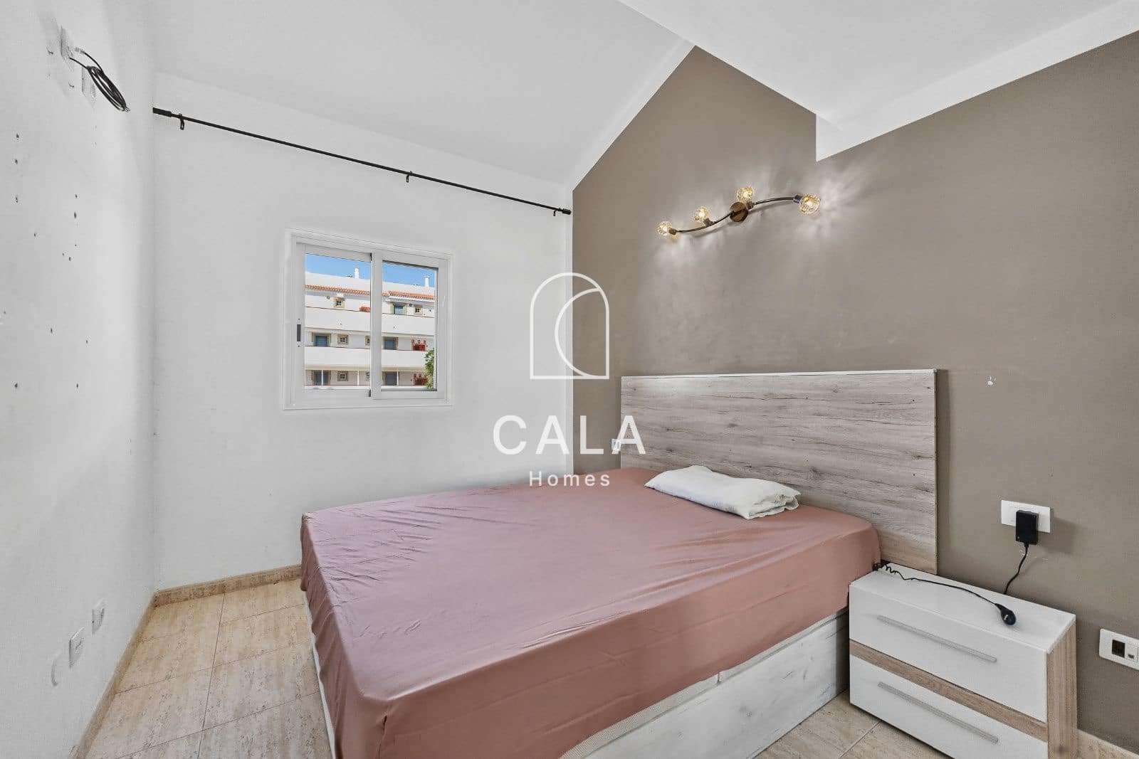 3 sypialnia Dom na sprzedaż w Playa del Duque z basenem garażem - 420 000 € (Ref: 10147477)