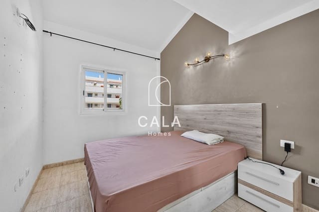 3 slaapkamer Huis te koop in Playa del Duque, Adeje met zwembad garage - € 420.000 (Ref: 10147477)