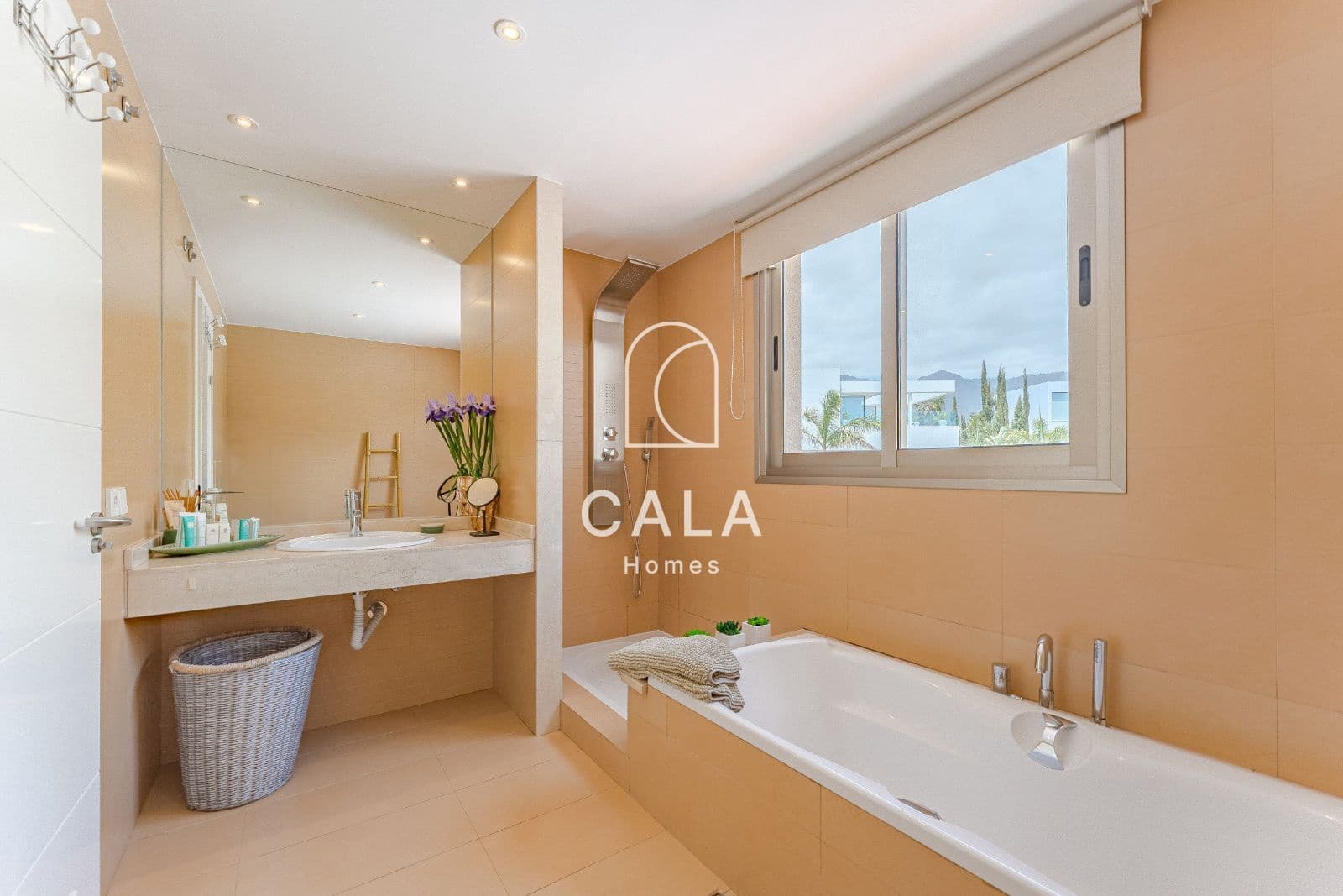 3 Zimmer Villa zu verkaufen in La Caleta Adeje mit Pool Garage - 1.690.000 € (Ref: 8389941)