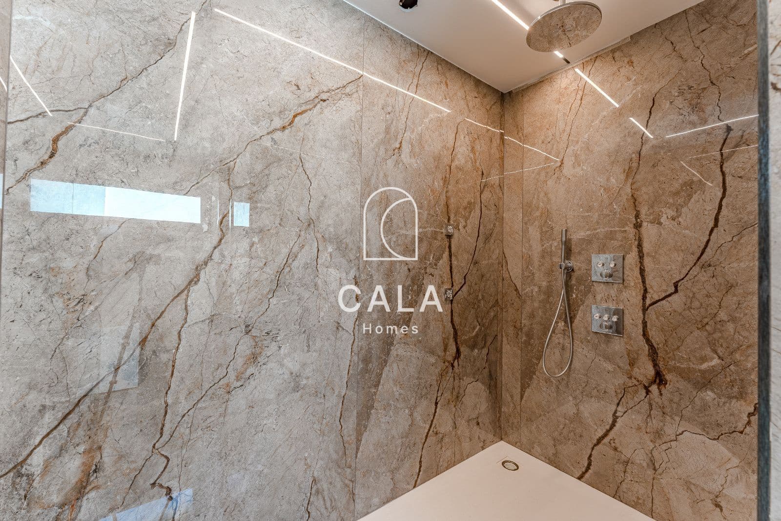 5 camera da letto Villa in vendita in La Caleta Adeje con piscina garage - 6.350.000 € (Rif: 8389942)