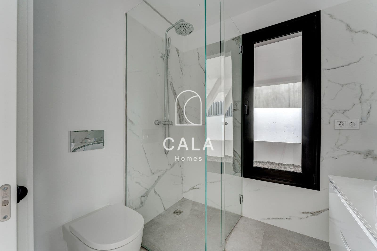 3 soverom Villa til salgs i Guia de Isora med svømmebasseng garasje - € 3 290 000 (Ref: 8389945)