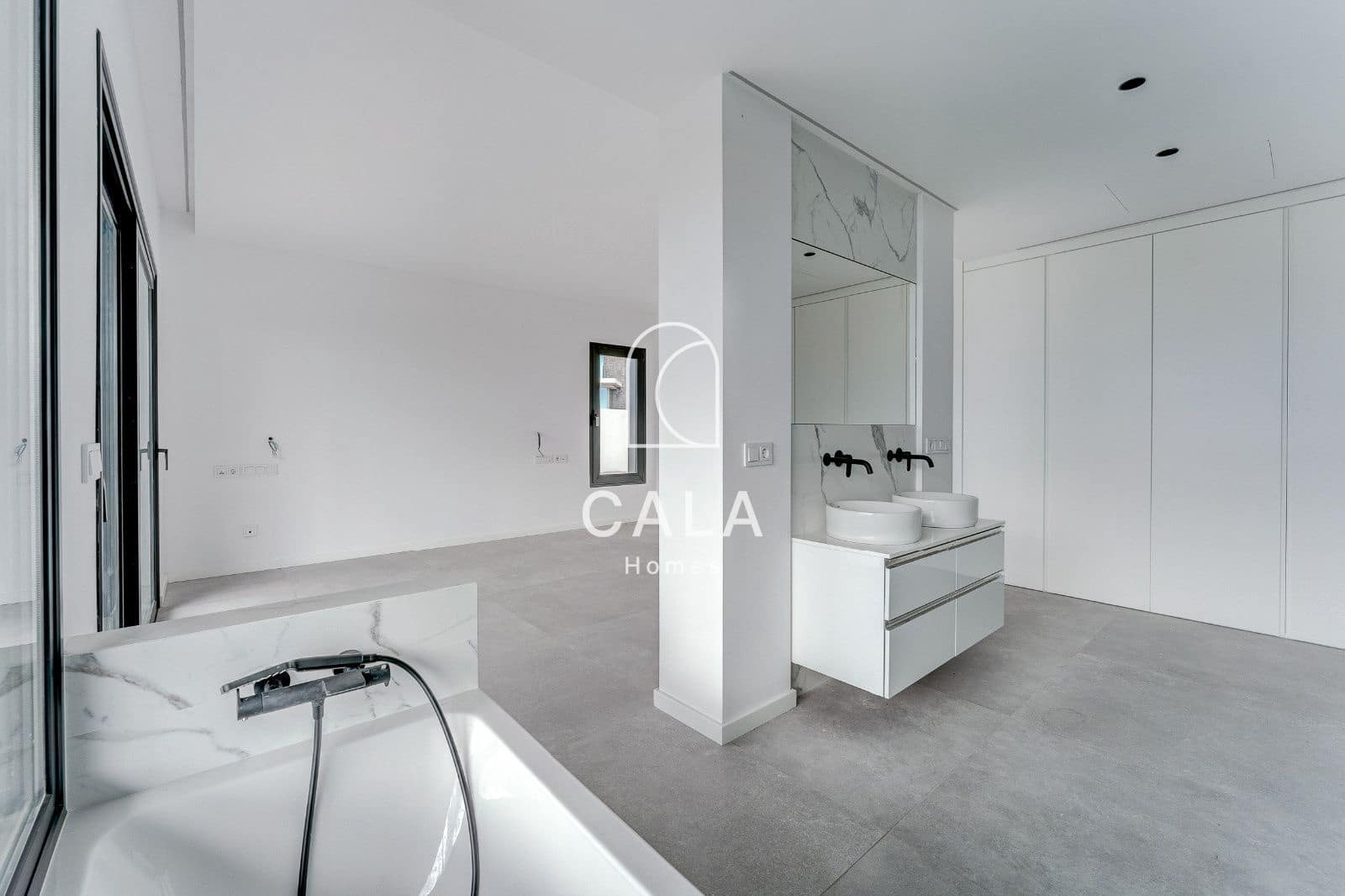 3 soverom Villa til salgs i Guia de Isora med svømmebasseng garasje - € 3 290 000 (Ref: 8389945)