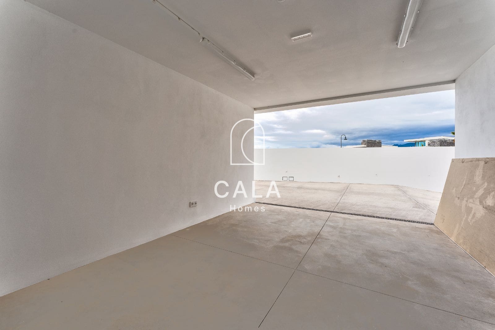 3 soverom Villa til salgs i Guia de Isora med svømmebasseng garasje - € 3 290 000 (Ref: 8389945)