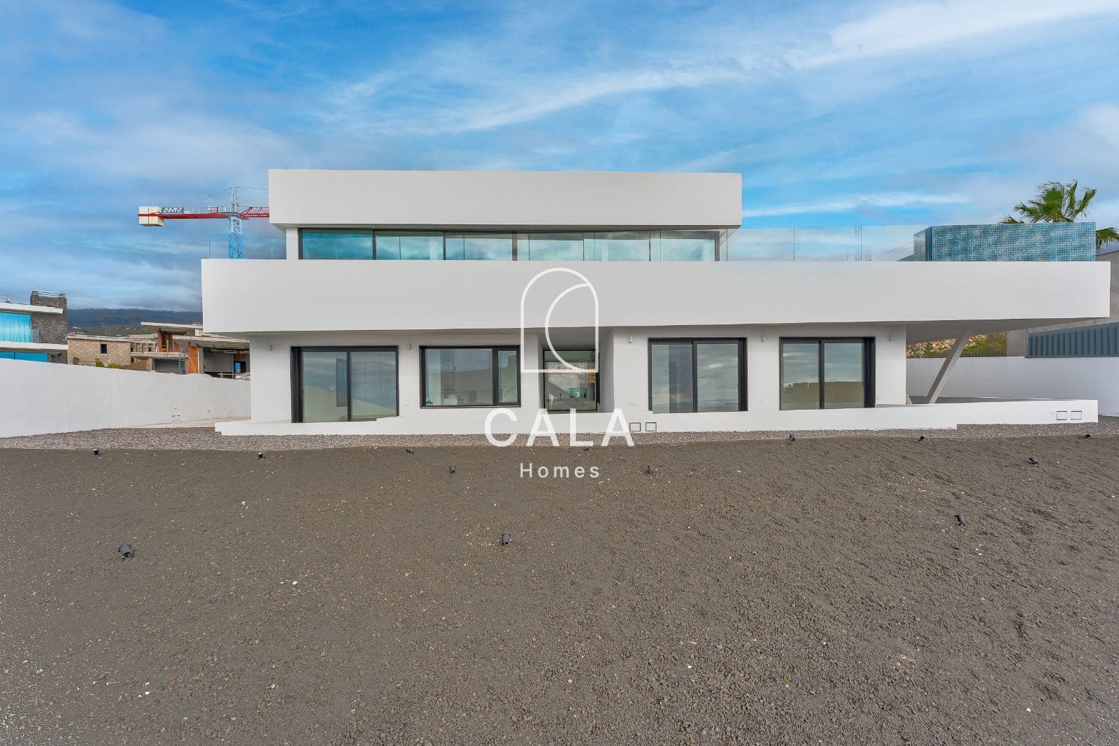 3 soverom Villa til salgs i Guia de Isora med svømmebasseng garasje - € 3 290 000 (Ref: 8389945)