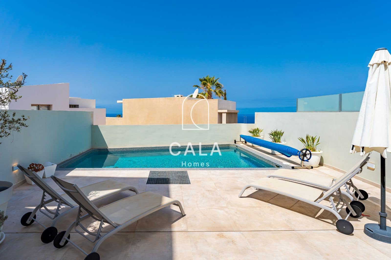 3 bedroom Villa for sale in La Caleta Adeje with pool garage - € 1,395,000 (Ref: 8389949)