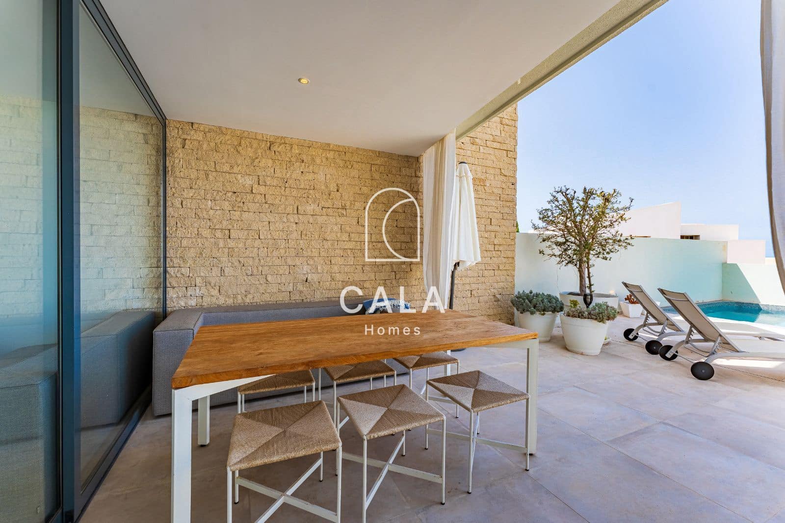 3 bedroom Villa for sale in La Caleta Adeje with pool garage - € 1,395,000 (Ref: 8389949)