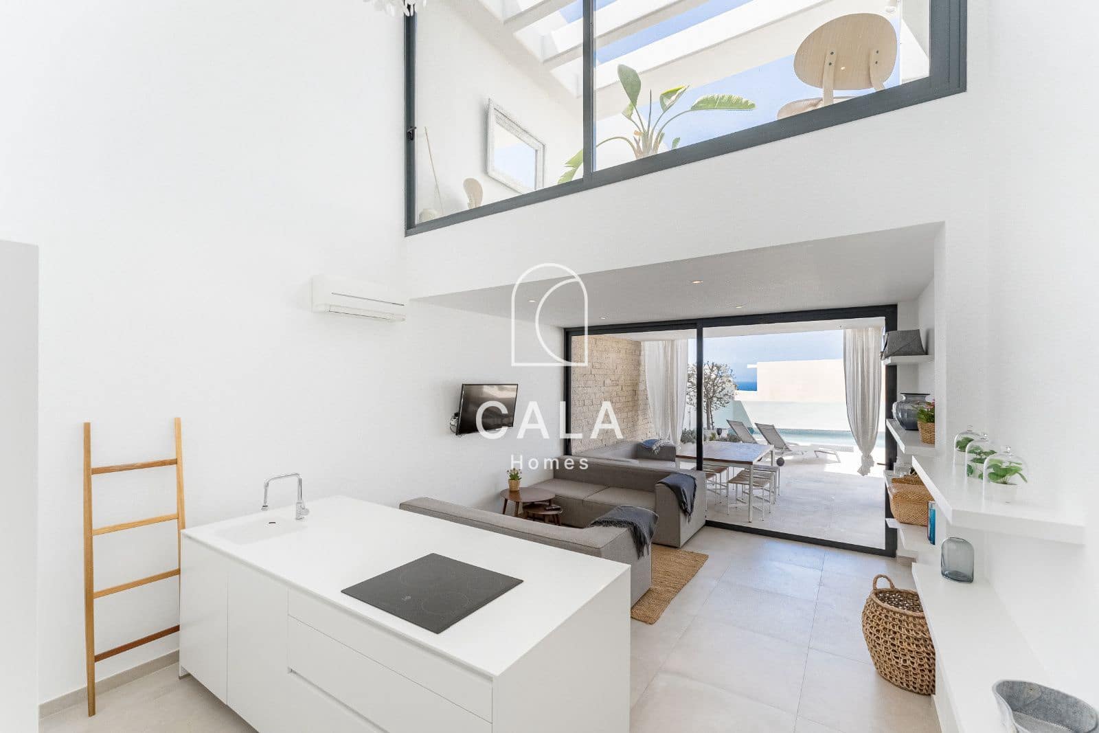 3 bedroom Villa for sale in La Caleta Adeje with pool garage - € 1,395,000 (Ref: 8389949)