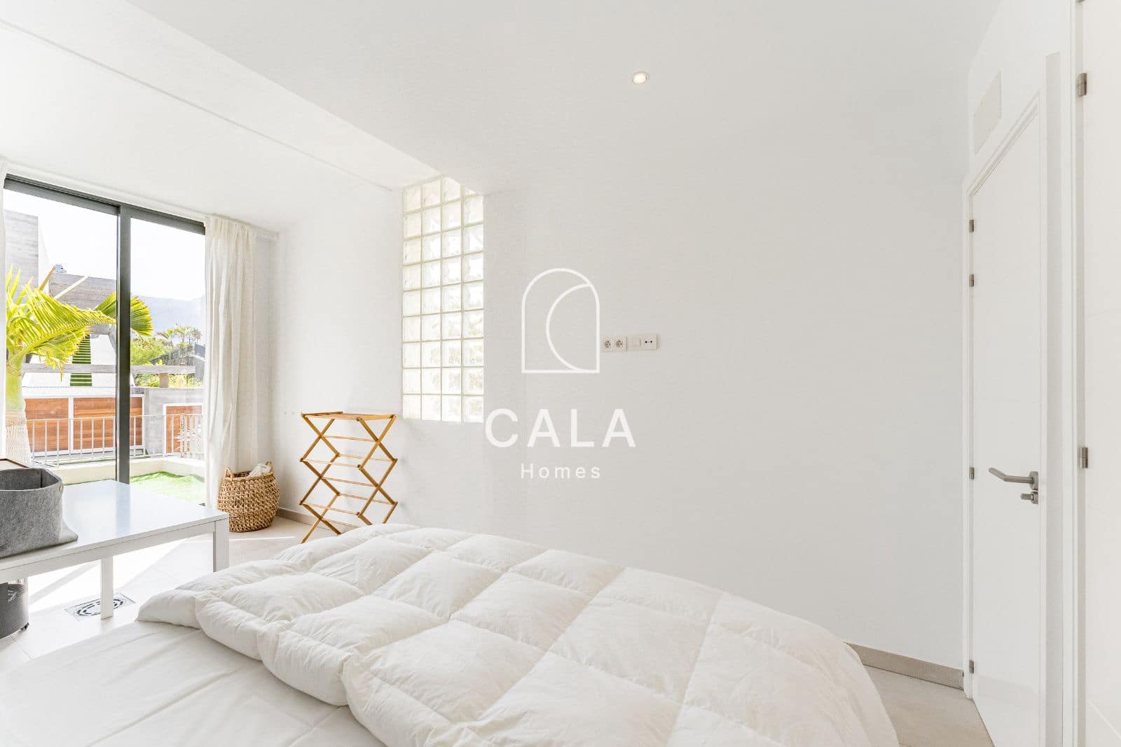 3 bedroom Villa for sale in La Caleta Adeje with pool garage - € 1,395,000 (Ref: 8389949)