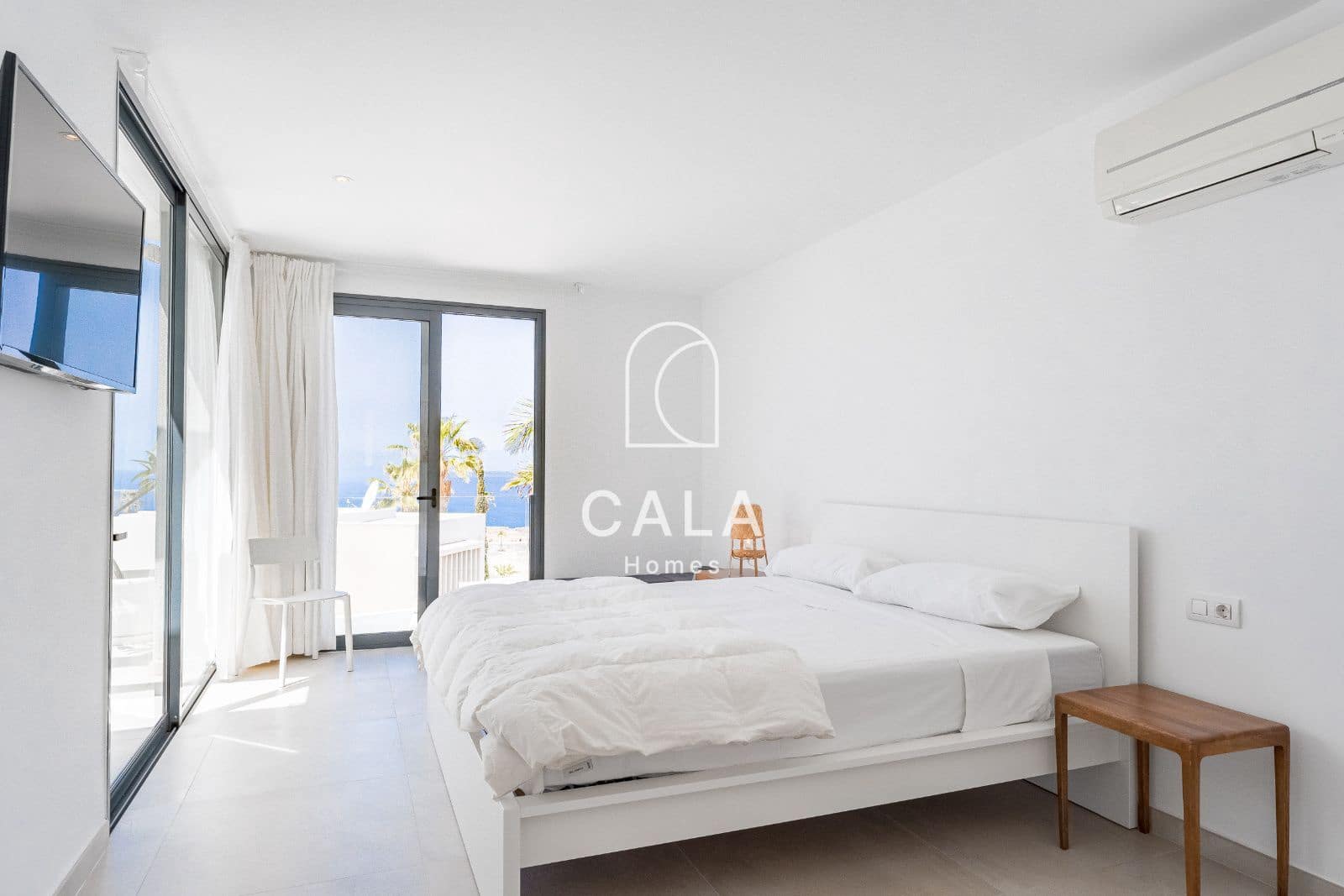 3 bedroom Villa for sale in La Caleta Adeje with pool garage - € 1,395,000 (Ref: 8389949)