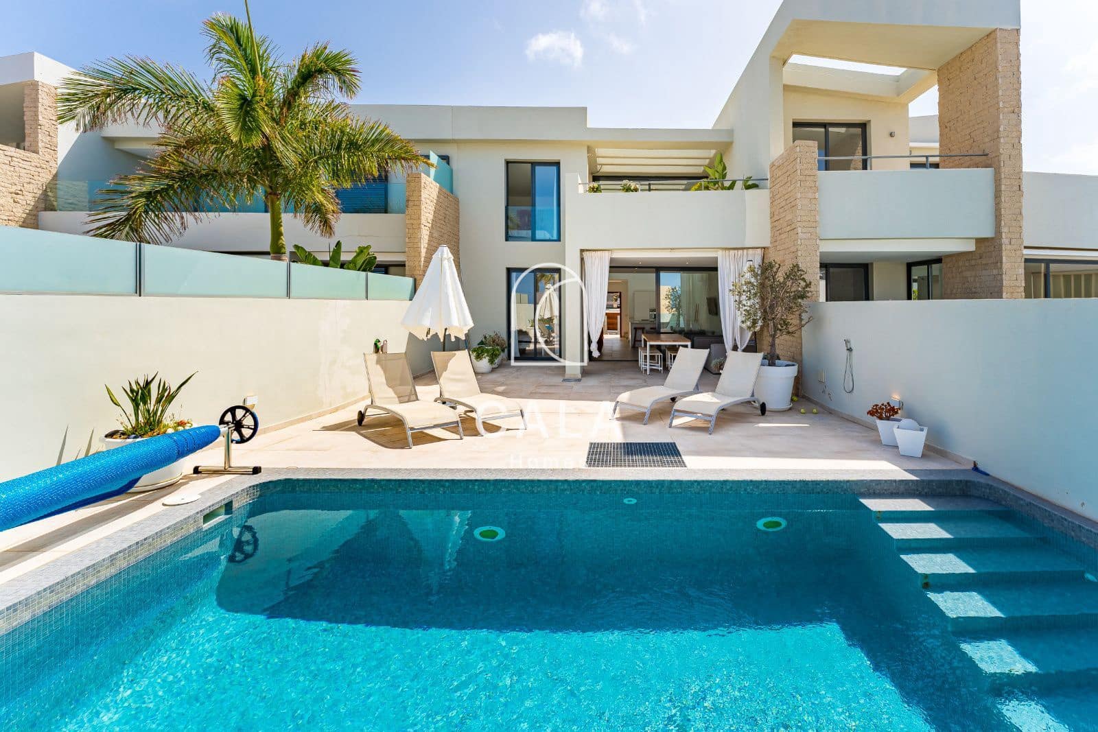 3 bedroom Villa for sale in La Caleta Adeje with pool garage - € 1,395,000 (Ref: 8389949)