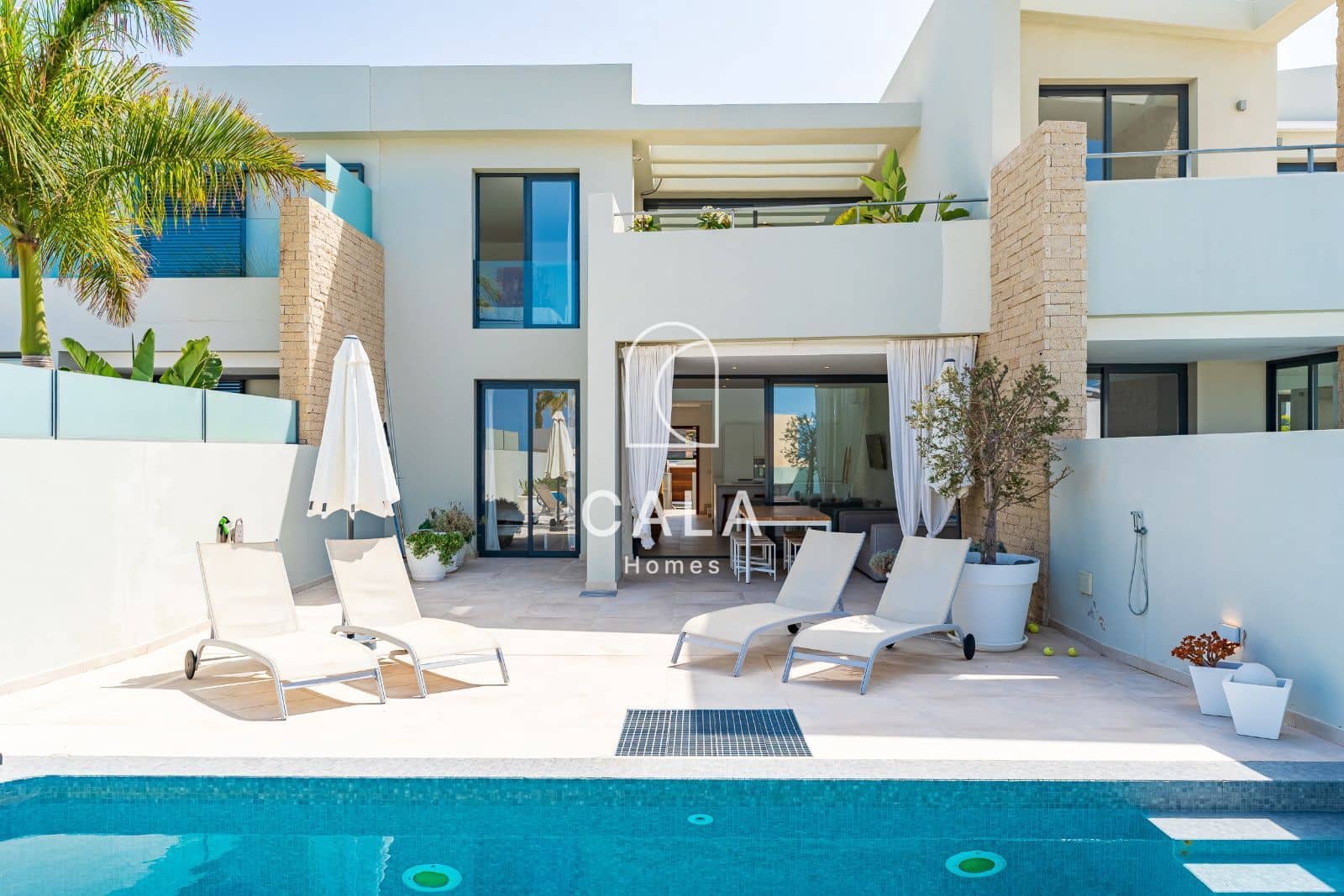 3 bedroom Villa for sale in La Caleta Adeje with pool garage - € 1,395,000 (Ref: 8389949)