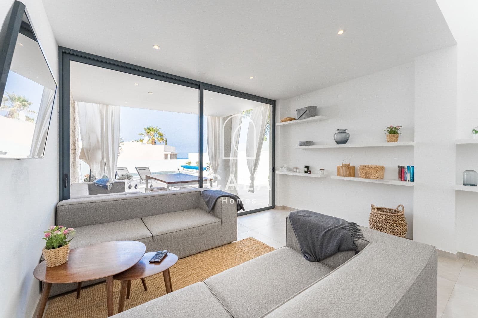 3 bedroom Villa for sale in La Caleta Adeje with pool garage - € 1,395,000 (Ref: 8389949)