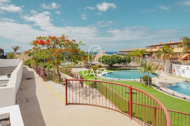 Chalet de 3 habitaciones en Amarilla Golf, San Miguel de Abona en venta con piscina garaje - 549.000 € (Ref: 8389955)