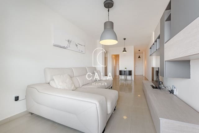 2 makuuhuone Asunto myytävänä paikassa Playa de Fañabé Alto, Adeje mukana uima-altaan 
autotalli - 329 000 € (Ref: 8439431)