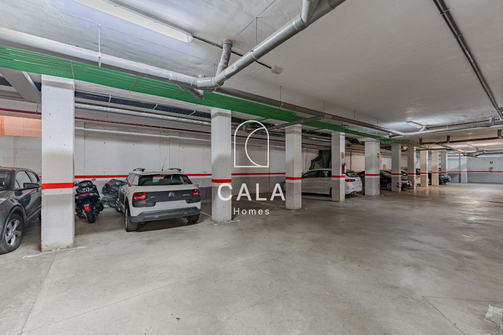 2 makuuhuone Asunto myytävänä paikassa Costa Adeje mukana uima-altaan 
autotalli - 329 000 € (Ref: 8439431)