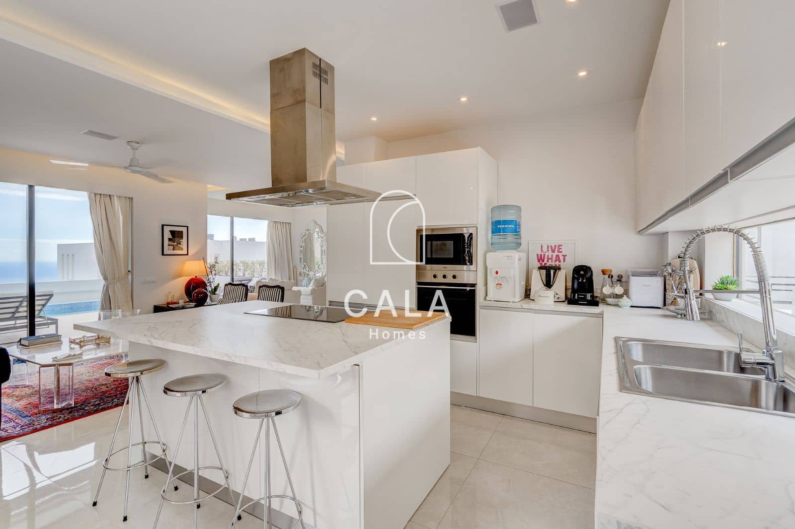 5 chambre Villa/Maison à vendre à Costa Adeje avec piscine garage - 1 800 000 € (Ref: 8439970)