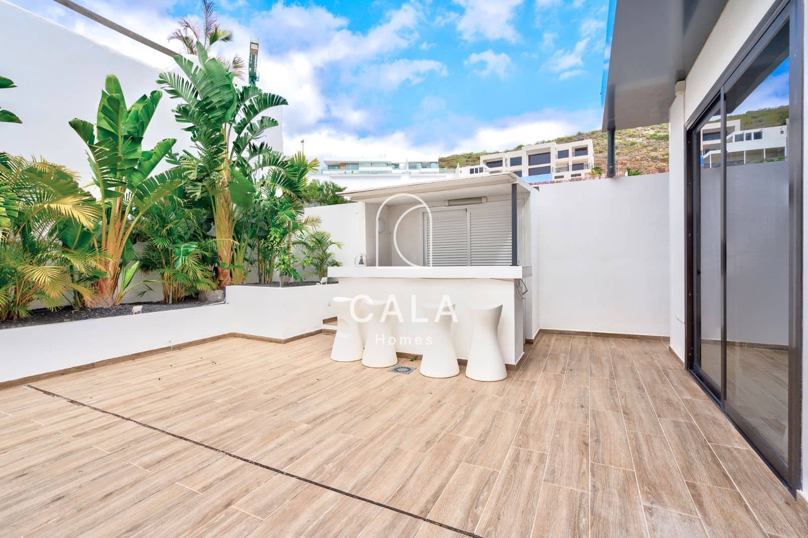 5 chambre Villa/Maison à vendre à Costa Adeje avec piscine garage - 1 800 000 € (Ref: 8439970)
