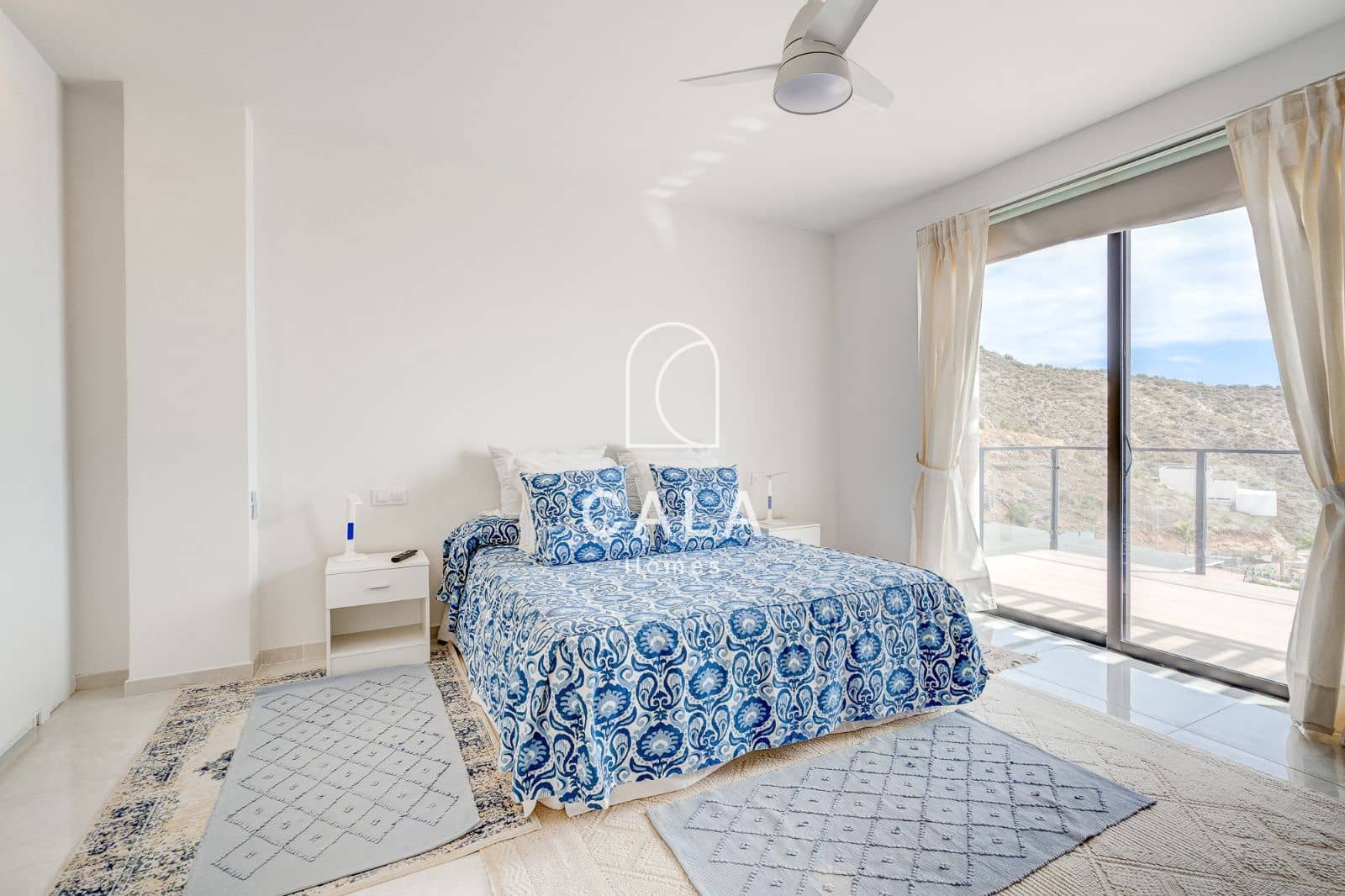 5 chambre Villa/Maison à vendre à Costa Adeje avec piscine garage - 1 800 000 € (Ref: 8439970)