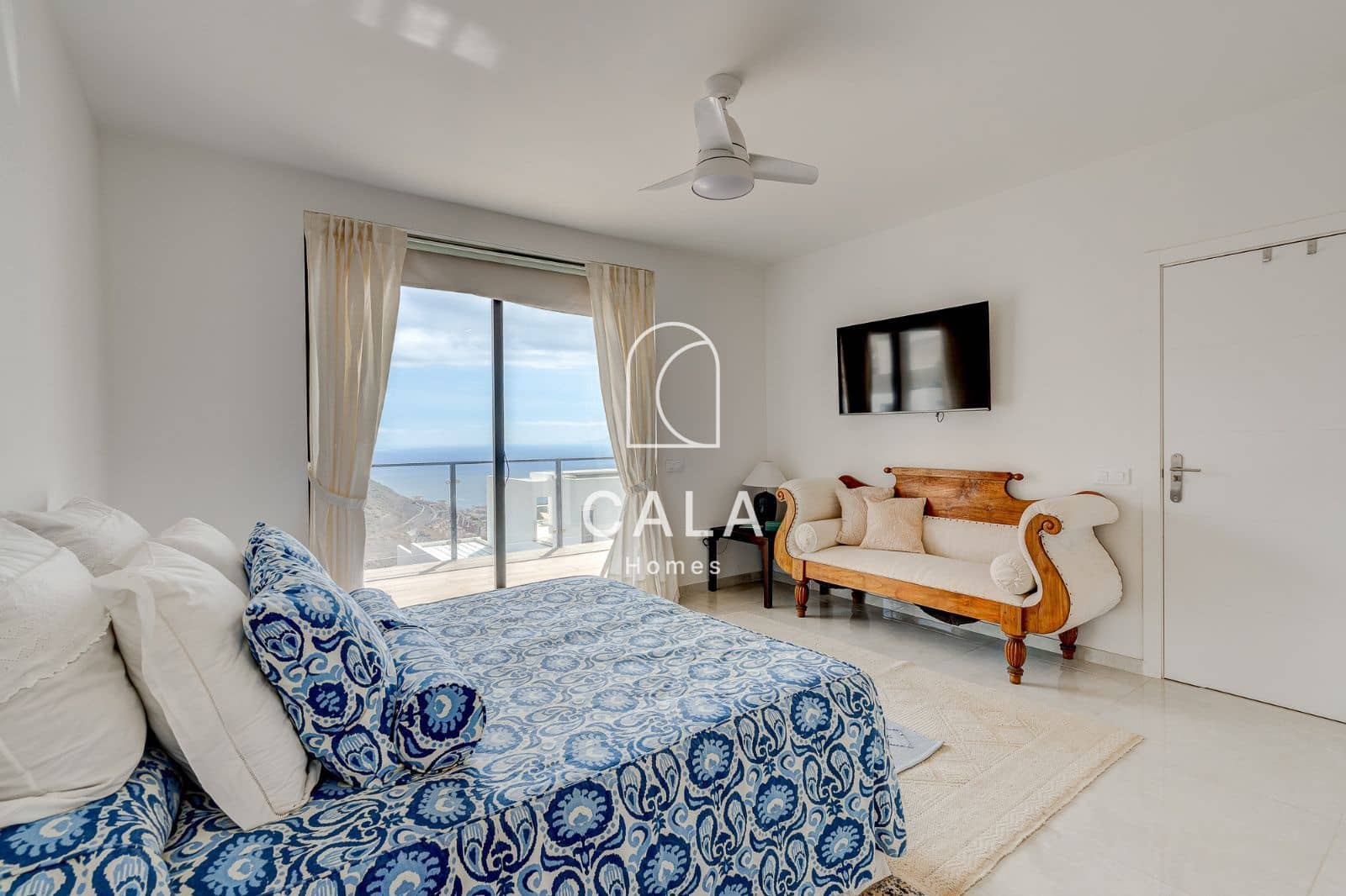 5 chambre Villa/Maison à vendre à Costa Adeje avec piscine garage - 1 800 000 € (Ref: 8439970)