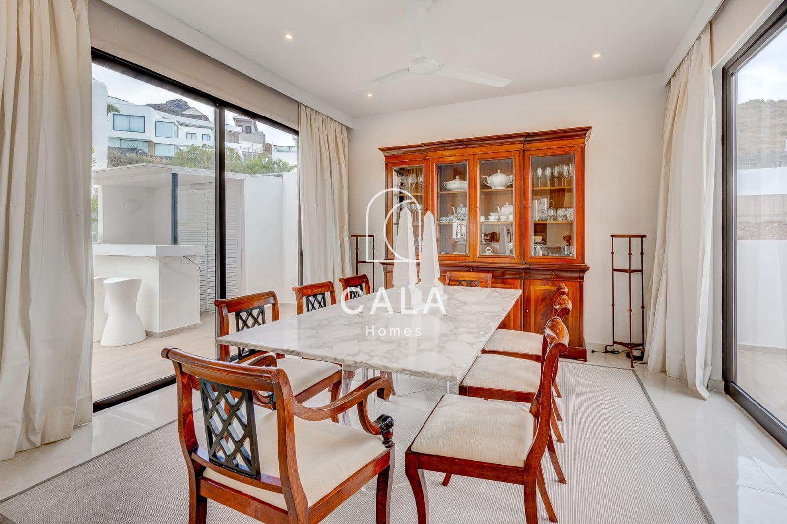 5 chambre Villa/Maison à vendre à Costa Adeje avec piscine garage - 1 800 000 € (Ref: 8439970)