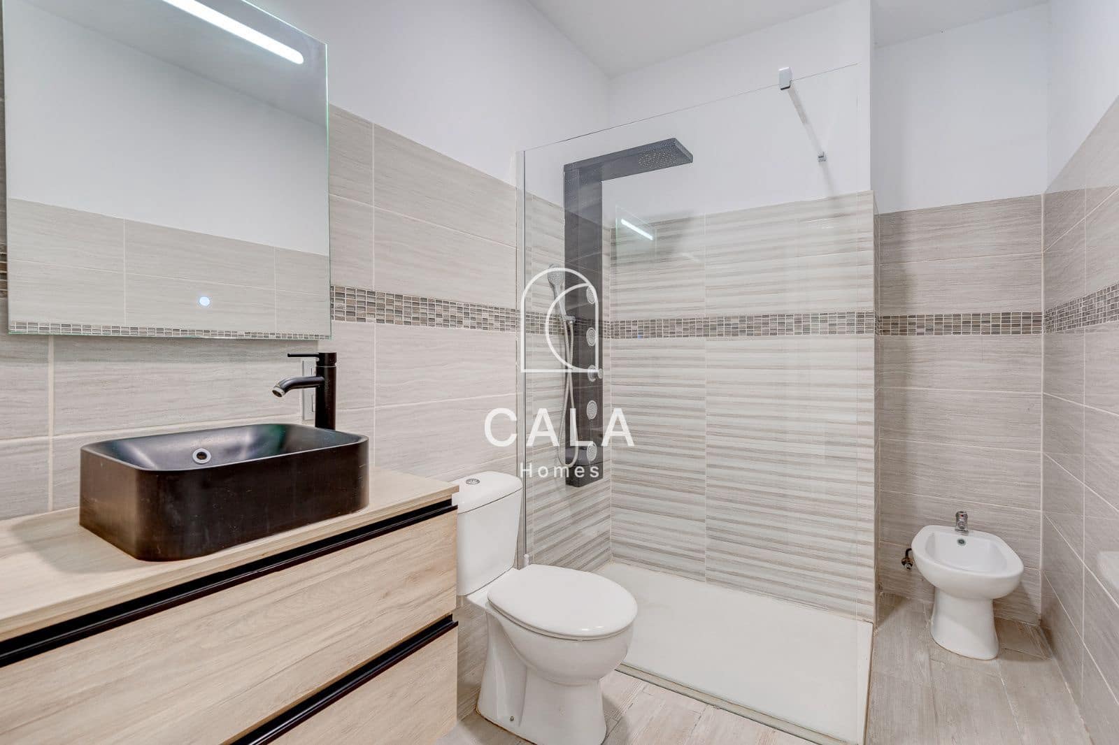 5 chambre Villa/Maison à vendre à Costa Adeje avec piscine garage - 1 800 000 € (Ref: 8439970)