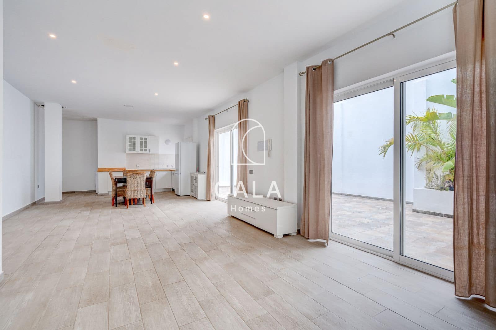 5 chambre Villa/Maison à vendre à Costa Adeje avec piscine garage - 1 800 000 € (Ref: 8439970)