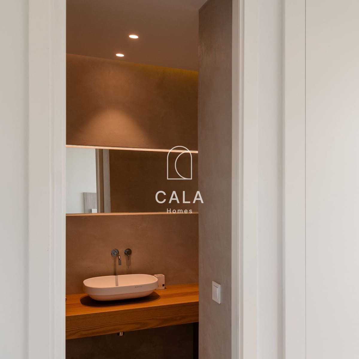5 quarto Moradia para venda em Guia de Isora com piscina garagem - 3 500 000 € (Ref: 8479999)
