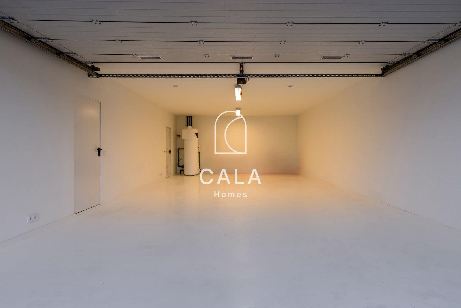 5 quarto Moradia para venda em Guia de Isora com piscina garagem - 3 500 000 € (Ref: 8479999)