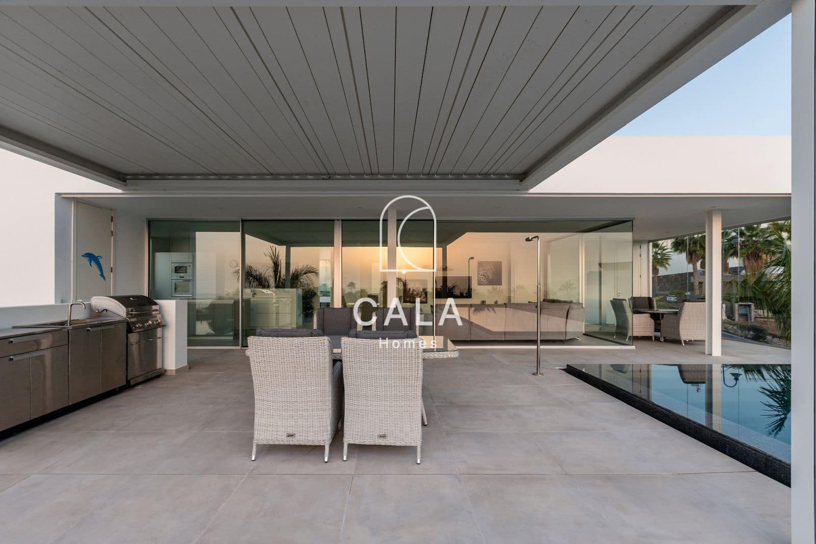 5 quarto Moradia para venda em Guia de Isora com piscina garagem - 3 500 000 € (Ref: 8479999)