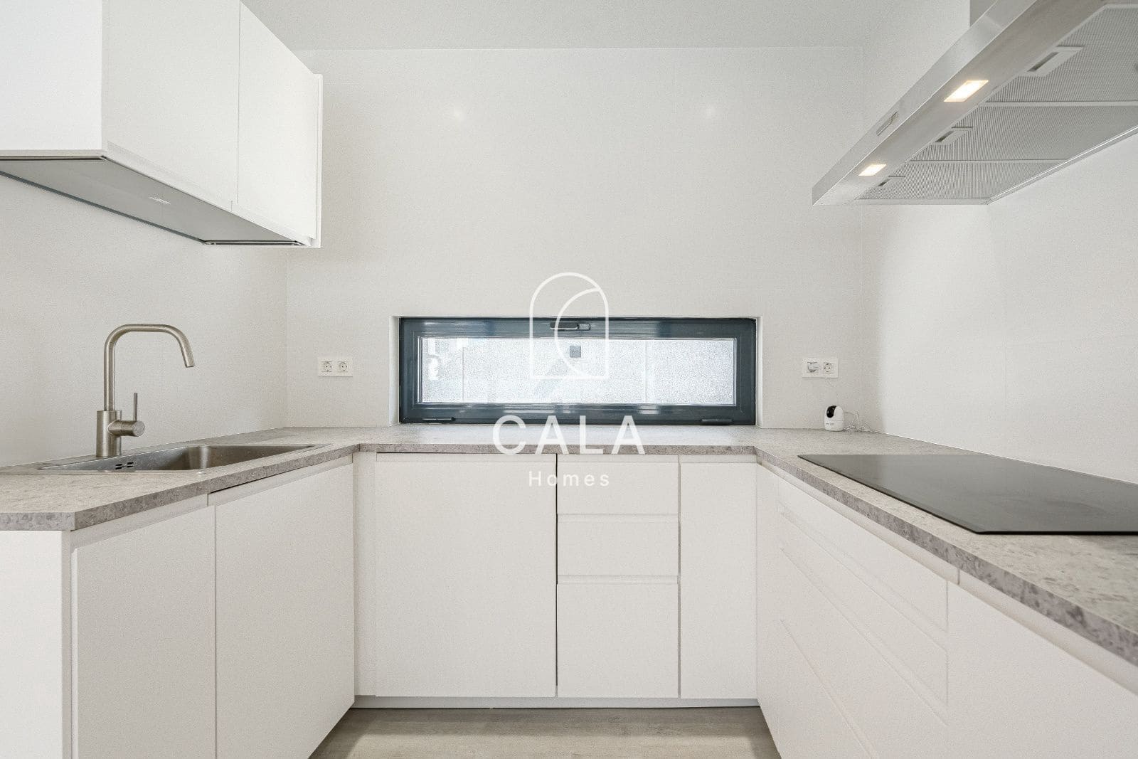 4 makuuhuone Huvila myytävänä paikassa El Madronal mukana uima-altaan 
autotalli - 1 800 000 € (Ref: 8600706)