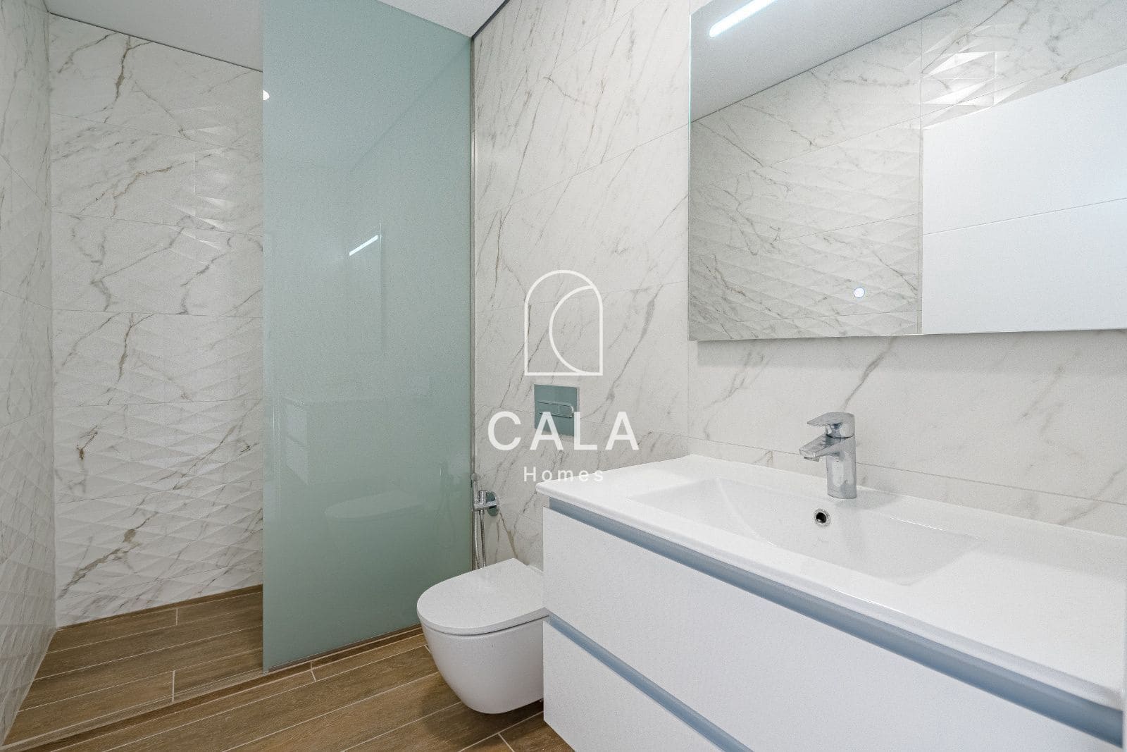 4 makuuhuone Huvila myytävänä paikassa El Madronal mukana uima-altaan 
autotalli - 1 800 000 € (Ref: 8600706)