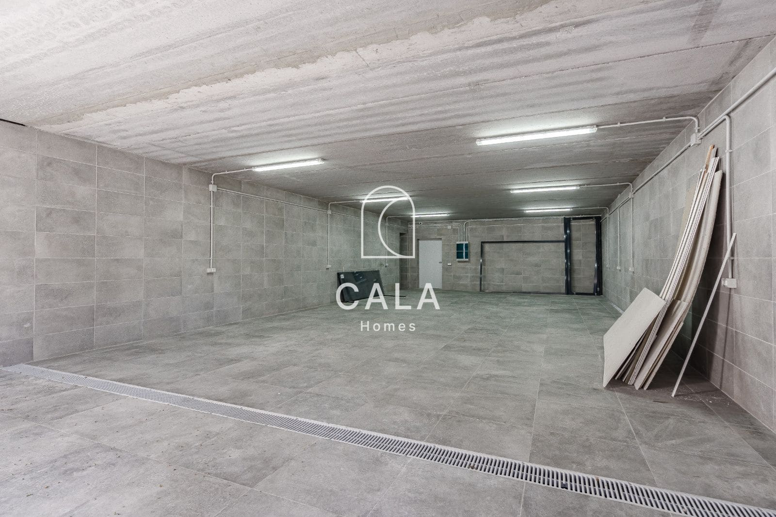 4 makuuhuone Huvila myytävänä paikassa El Madronal mukana uima-altaan 
autotalli - 1 800 000 € (Ref: 8600706)