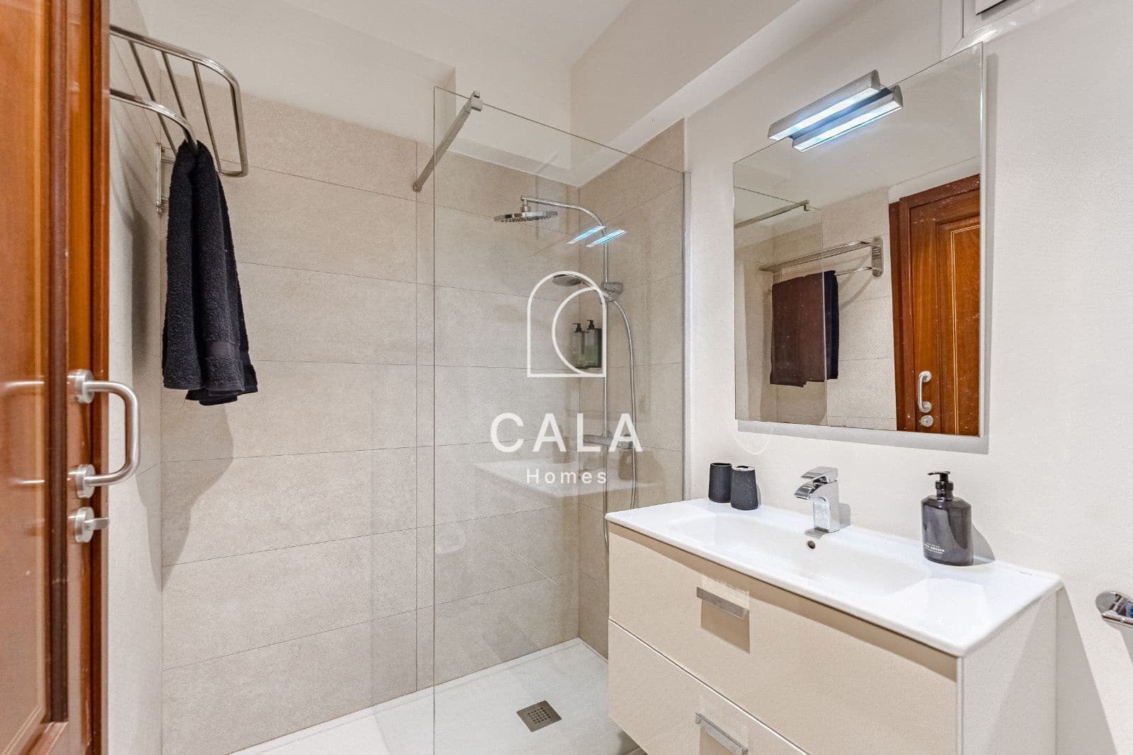 4 chambre Villa/Maison à vendre à Costa Adeje avec piscine garage - 1 499 000 € (Ref: 8611597)