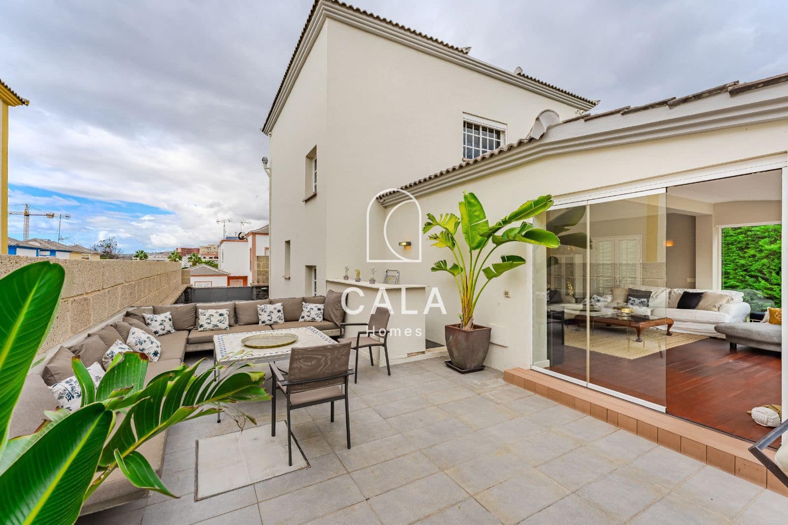 4 chambre Villa/Maison à vendre à Costa Adeje avec piscine garage - 1 499 000 € (Ref: 8611597)