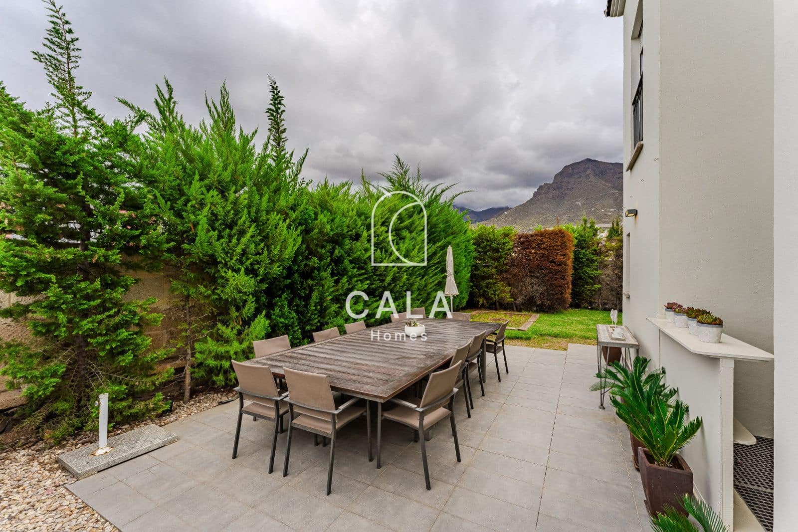 4 chambre Villa/Maison à vendre à Costa Adeje avec piscine garage - 1 499 000 € (Ref: 8611597)