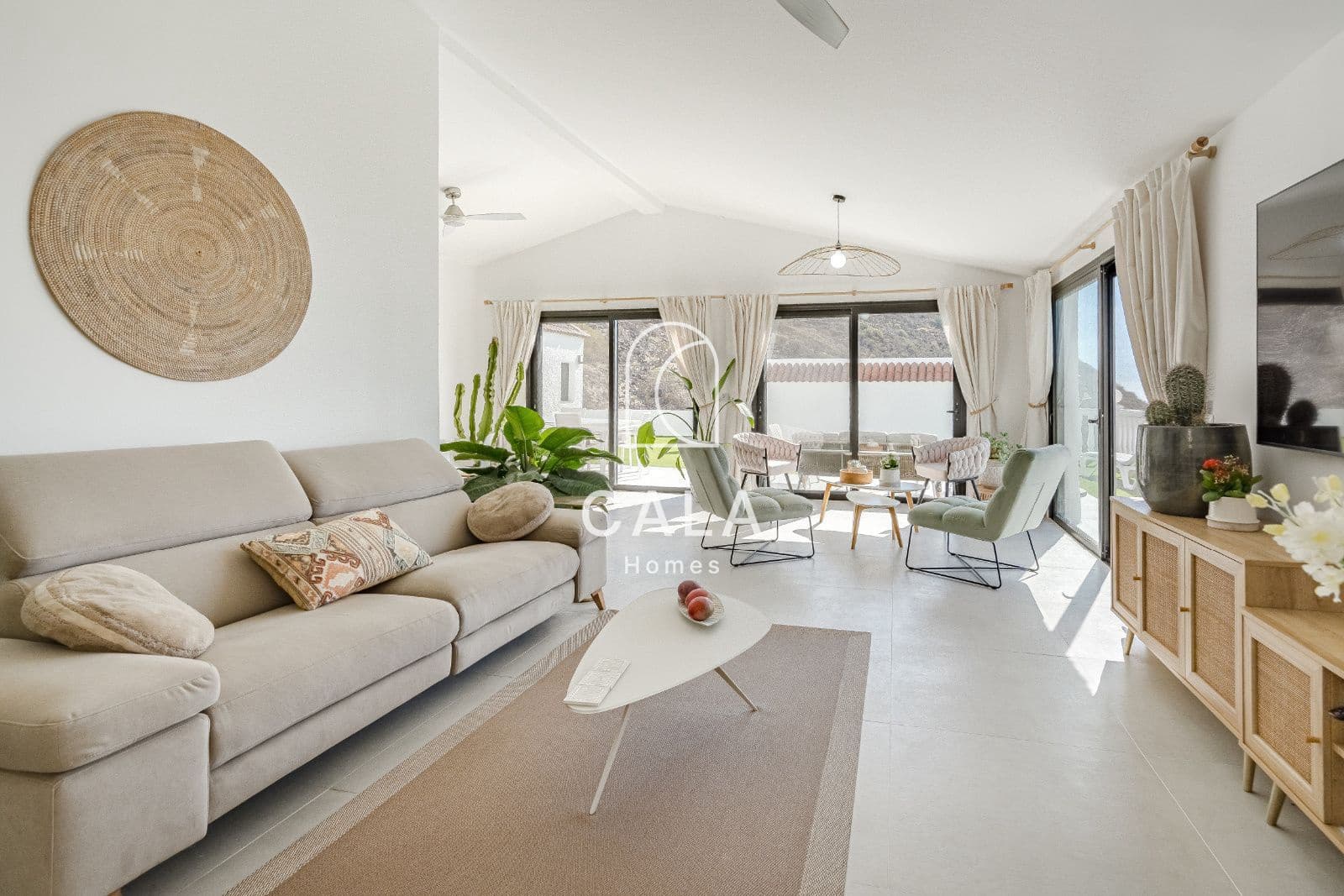 5 soverom Villa til salgs i Los Gigantes med svømmebasseng garasje - € 1 950 000 (Ref: 8620863)