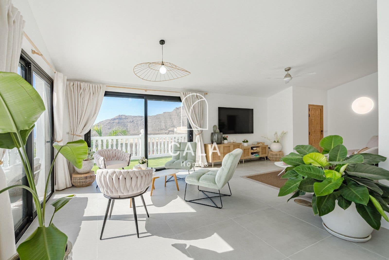 5 soverom Villa til salgs i Los Gigantes med svømmebasseng garasje - € 1 950 000 (Ref: 8620863)