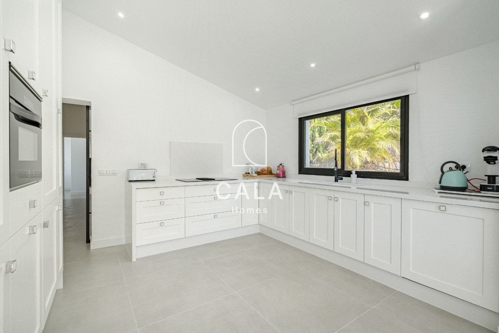 5 soverom Villa til salgs i Los Gigantes med svømmebasseng garasje - € 1 950 000 (Ref: 8620863)