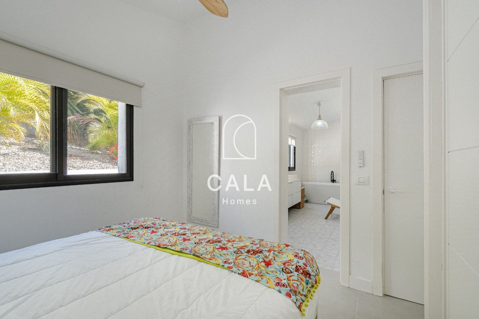 5 soverom Villa til salgs i Los Gigantes med svømmebasseng garasje - € 1 950 000 (Ref: 8620863)