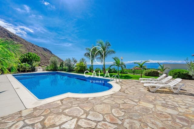 5 slaapkamer Villa te koop in Los Gigantes, Santiago del Teide met zwembad garage - € 1.950.000 (Ref: 8620863)