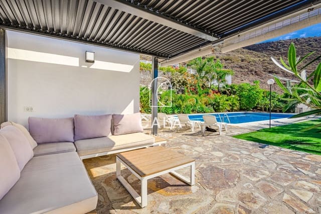 5 slaapkamer Villa te koop in Los Gigantes, Santiago del Teide met zwembad garage - € 1.950.000 (Ref: 8620863)