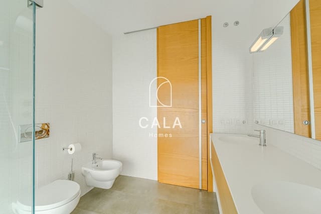 3 makuuhuone Asunto myytävänä paikassa La Caleta Adeje, Adeje mukana uima-altaan 
autotalli - 1 275 000 € (Ref: 8686701)