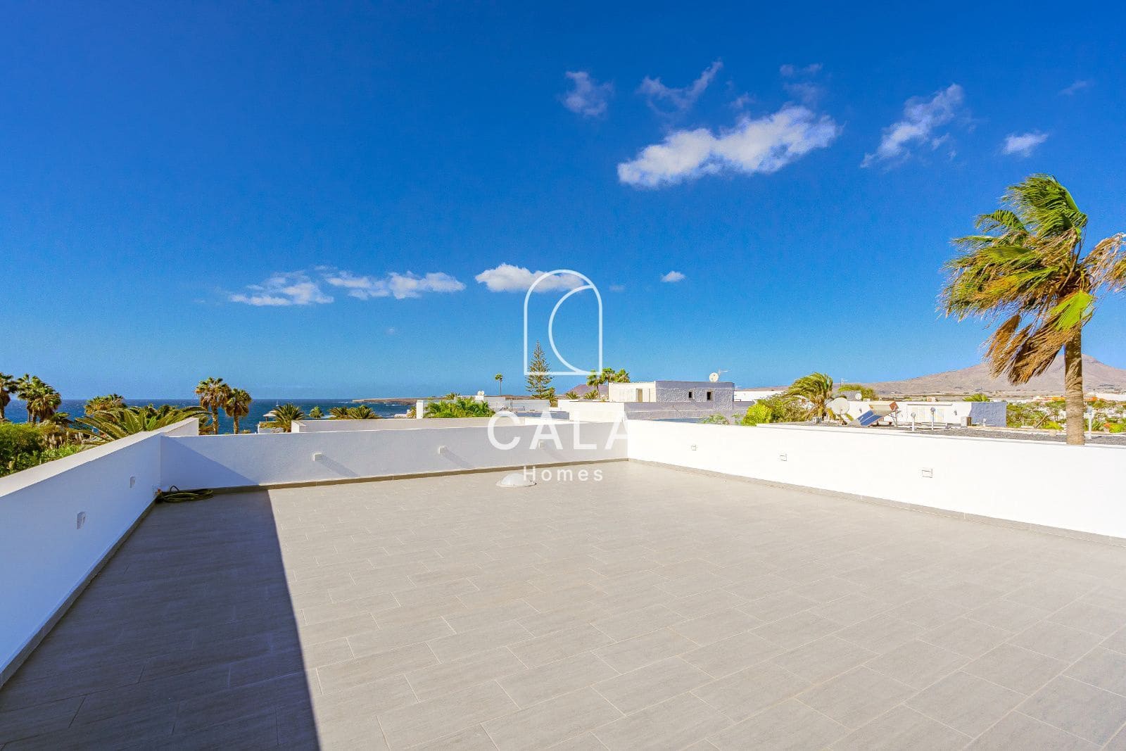 2 quarto Casa em Banda para venda em Costa del Silencio com piscina garagem - 995 000 € (Ref: 8738590)