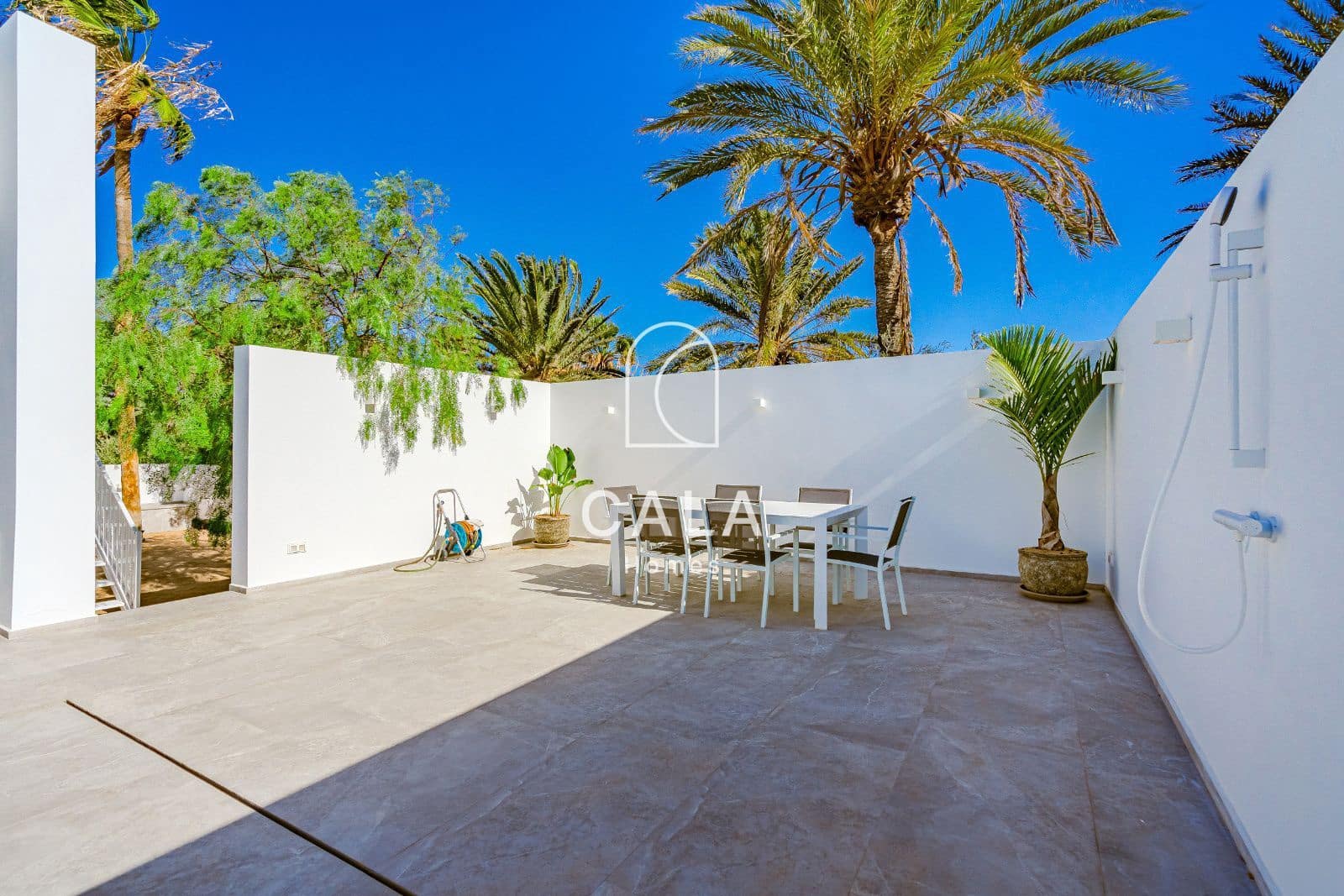 2 quarto Casa em Banda para venda em Costa del Silencio com piscina garagem - 995 000 € (Ref: 8738590)