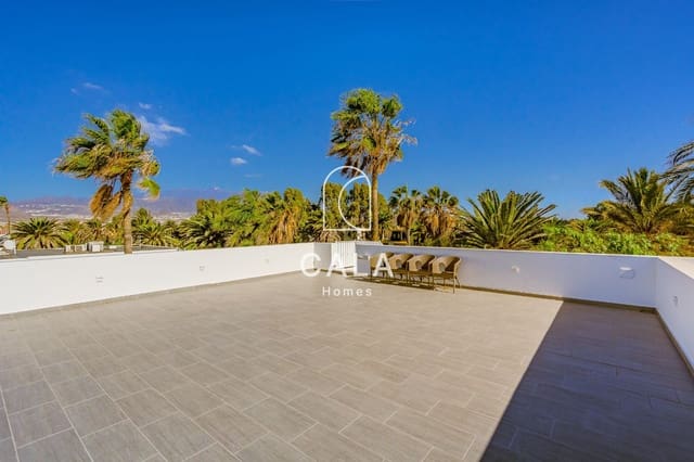 Casa de 2 habitaciones en Costa del Silencio, Arona en venta con piscina garaje - 995.000 € (Ref: 8738590)